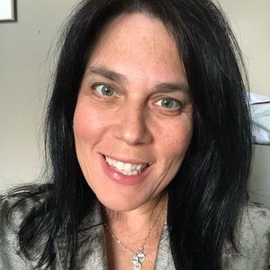 Meet your Posher, Dana